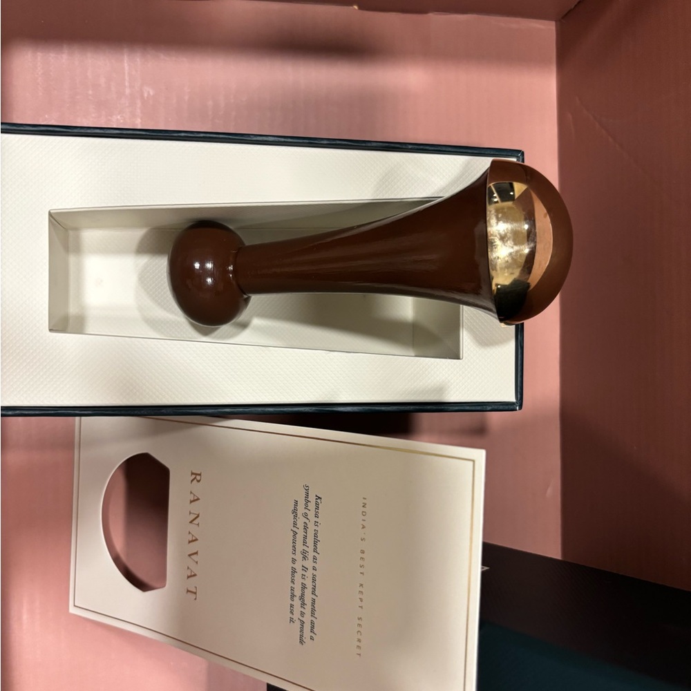 Ranavat Wand: Detoxifying Facial Tool